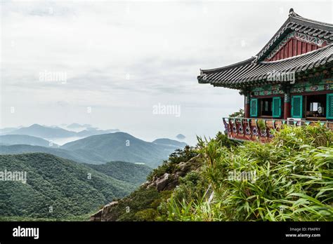 Boriam Temple: Uma Joia Escondida nas Montanhas com Uma História Fascinante!