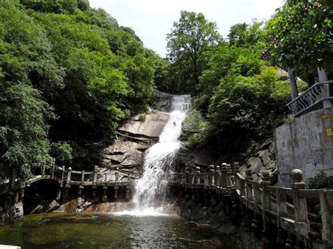 Monte Huaguo, o Símbolo da Tranquilidade e Beleza Natural de Lianyungang!