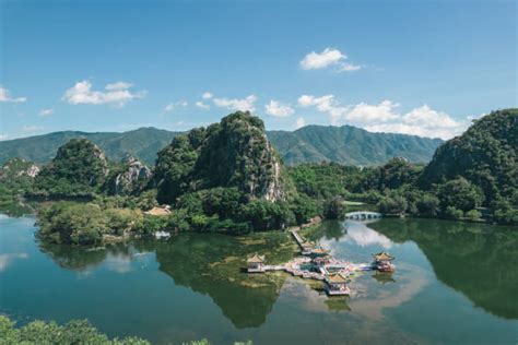 A Maravilhosa Pérola de Beihai: Desvendando os Mistérios da Gruta das Sete Estrelas!