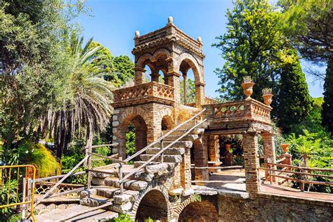  A Villa Comunale di Genova: Um Refúgio Verde e Históico com Vistas Deslumbrantes!