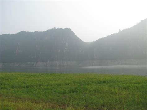 Parque Songhua: Um Oásis Verde no Coração Industrial de Jilin!